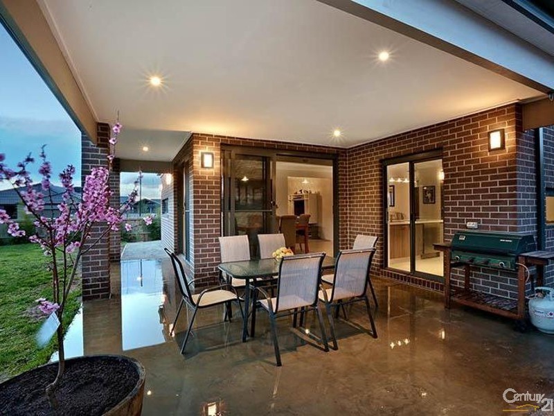 94 Sandarra Blvd, Sandhurst VIC 3977