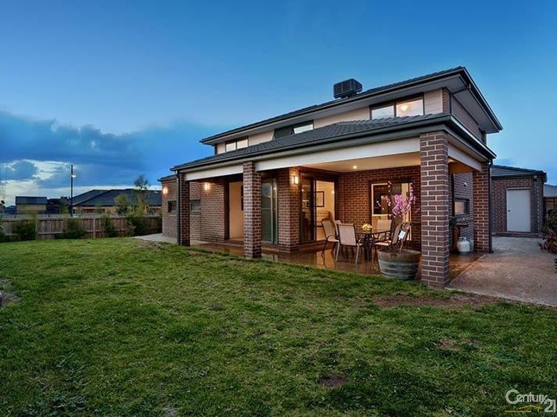 94 Sandarra Blvd, Sandhurst VIC 3977