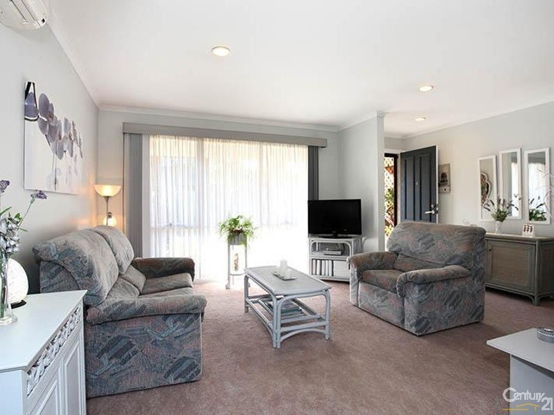 4 Parkside Blvd, Carrum VIC 3197