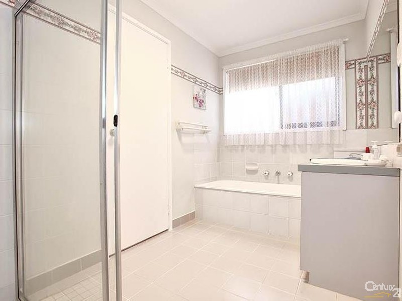 4 Parkside Blvd, Carrum VIC 3197