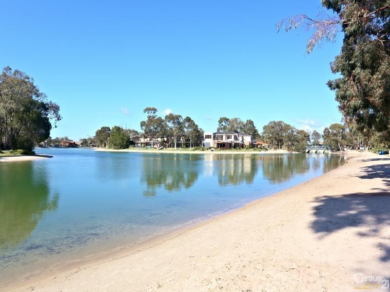 9 Gladesville Blvd, Patterson Lakes VIC 3197