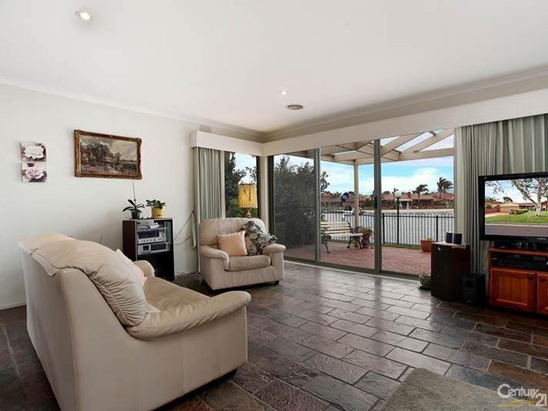 1 Swallow Court, Patterson Lakes VIC 3197