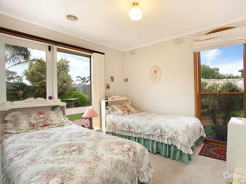 1 Swallow Court, Patterson Lakes VIC 3197