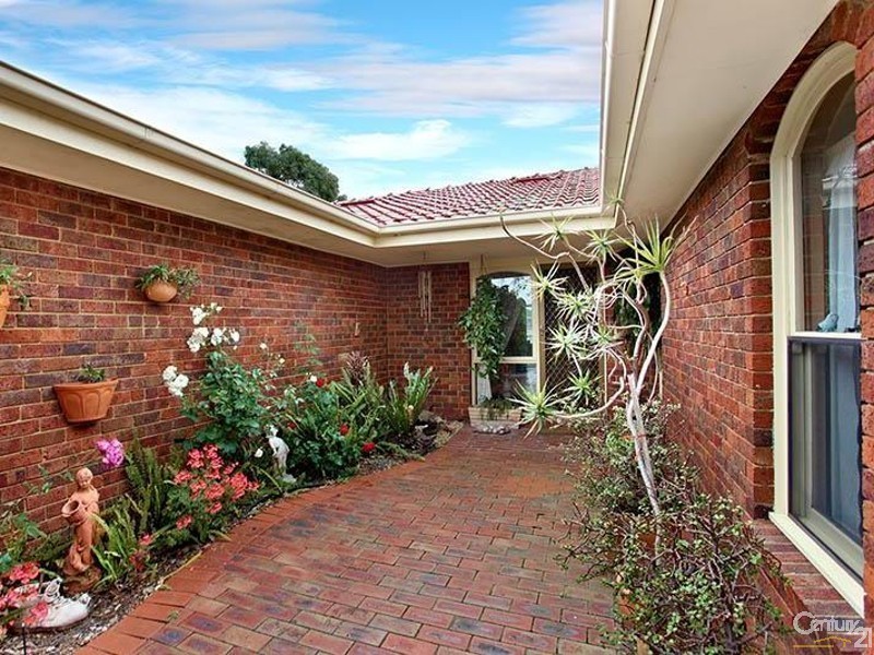 1 Swallow Court, Patterson Lakes VIC 3197