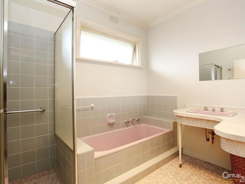 1 McSwain St, Parkdale VIC 3195