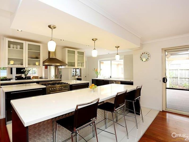 73 Harbour Dve, Patterson Lakes VIC 3197