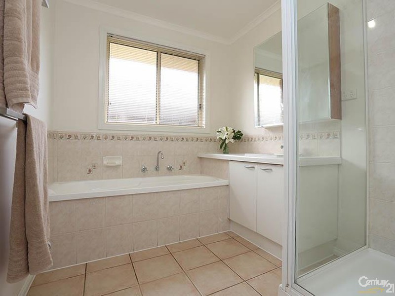 73 Harbour Dve, Patterson Lakes VIC 3197