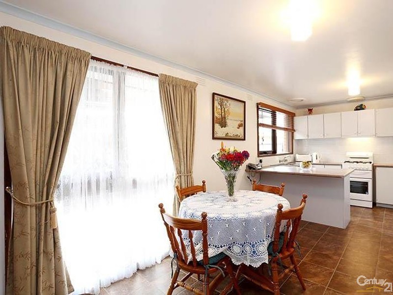 6 Adelong Court, Patterson Lakes VIC 3197