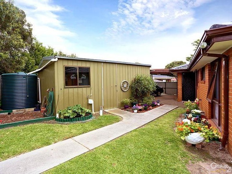 6 Adelong Court, Patterson Lakes VIC 3197