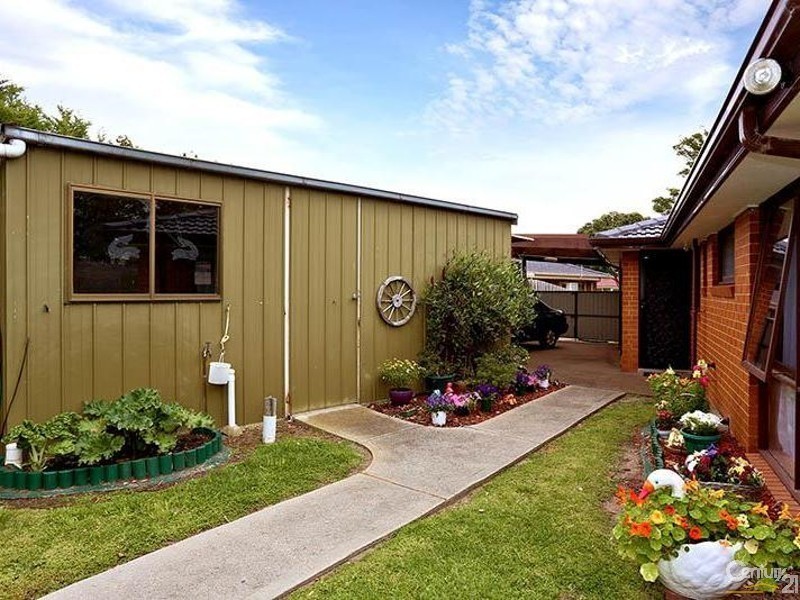 6 Adelong Court, Patterson Lakes VIC 3197