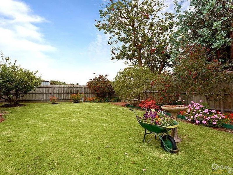 6 Adelong Court, Patterson Lakes VIC 3197