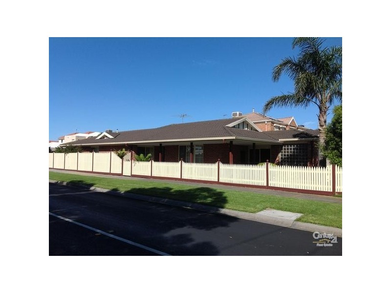 204 McLeod Rd, Patterson Lakes VIC 3197