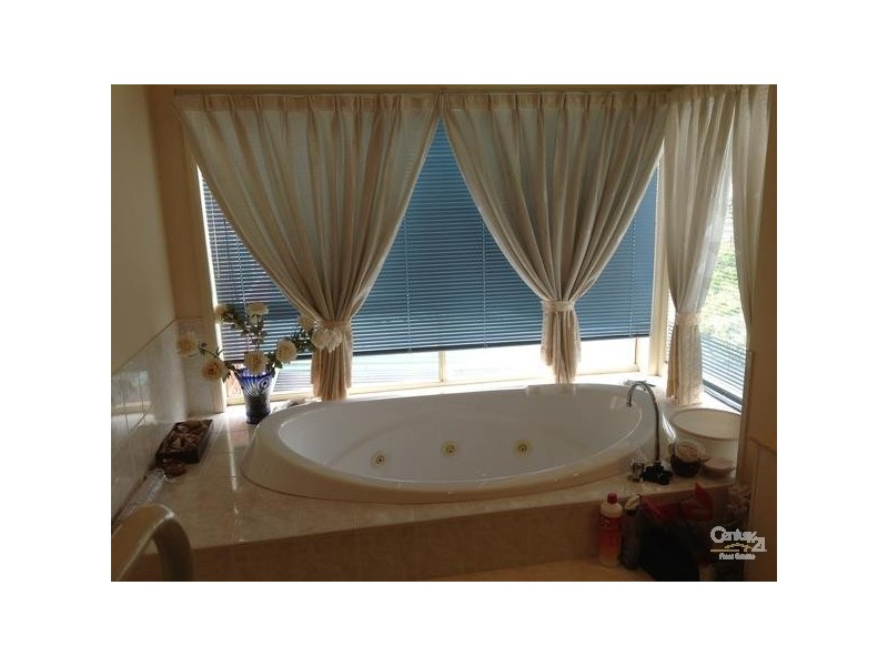 27 The Parkway, Patterson Lakes VIC 3197