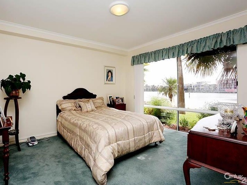 15/3 Inner Harbour Dve, Patterson Lakes VIC 3197