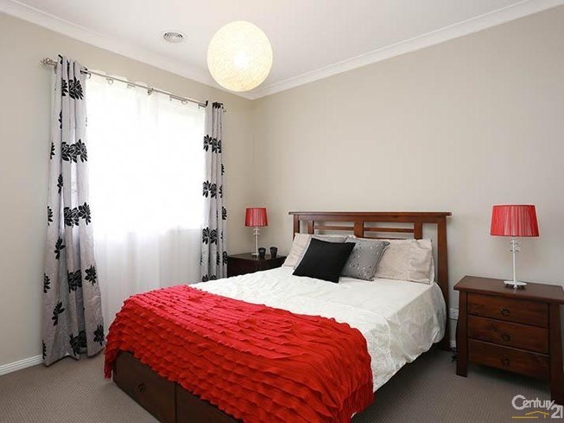 152 Sandhurst Boulevard, Sandhurst VIC 3977