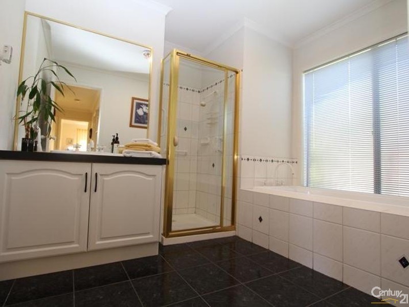 4 Sun Rise, Patterson Lakes VIC 3197