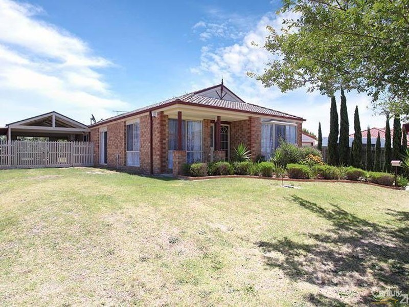 8 Degas Crt, Skye VIC 3977