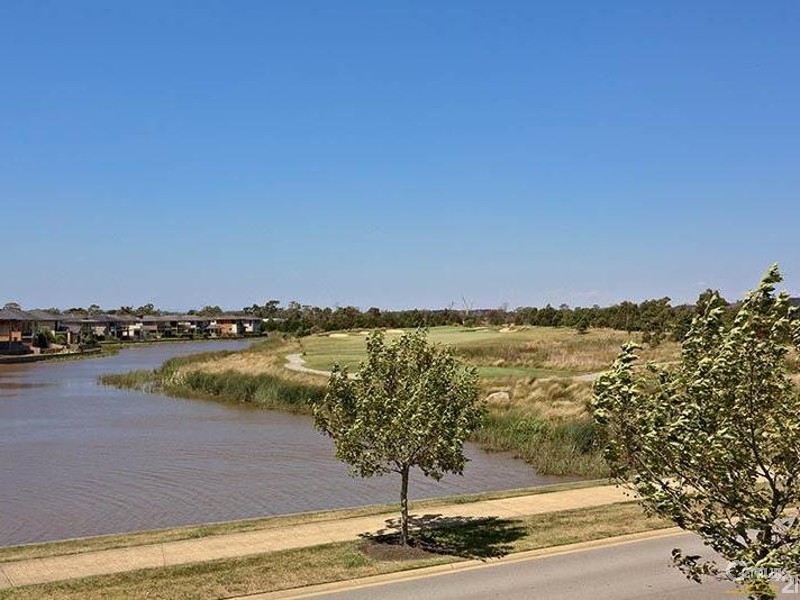 2 Mashie Terrace, Sandhurst VIC 3977