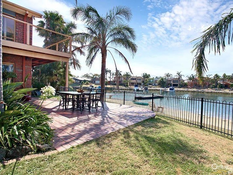 8 Cocos Court, Patterson Lakes VIC 3197