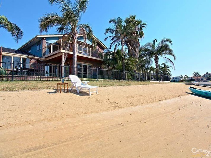 8 Cocos Court, Patterson Lakes VIC 3197