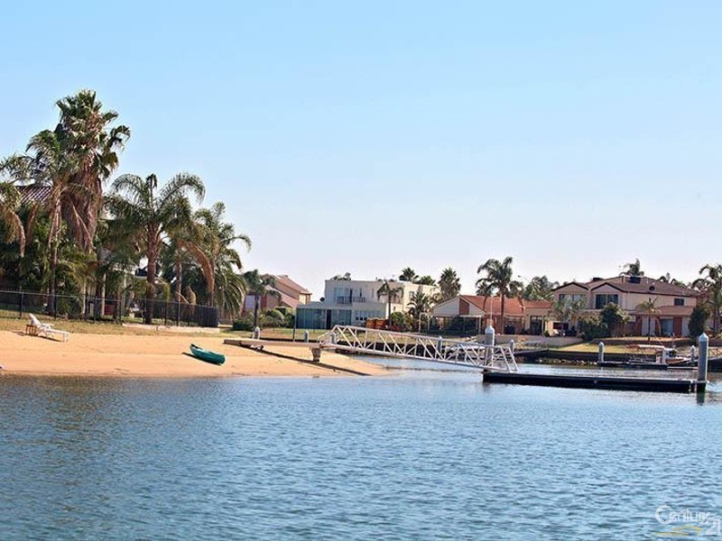 8 Cocos Court, Patterson Lakes VIC 3197