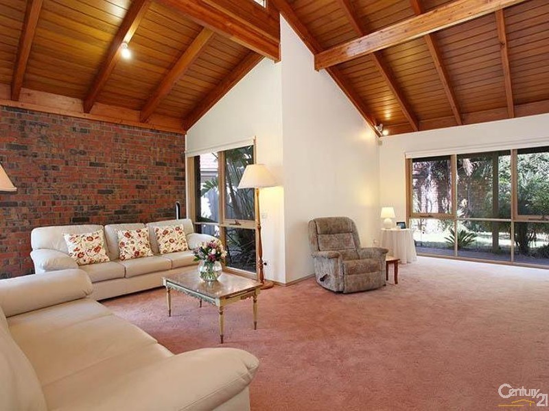 8 Cocos Court, Patterson Lakes VIC 3197