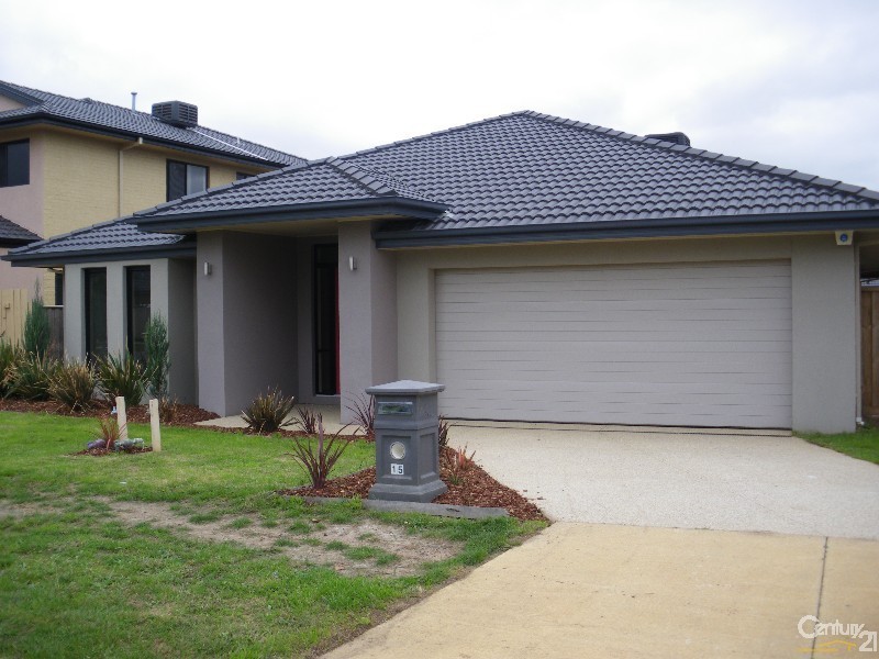 15 Torres Pde, Sandhurst VIC 3977