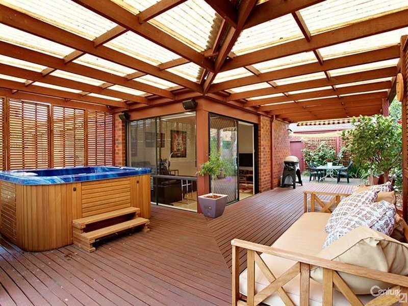 1 Solway Close, Patterson Lakes VIC 3197