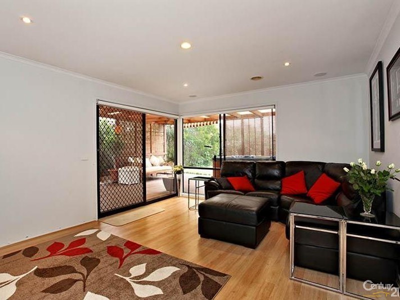 1 Solway Close, Patterson Lakes VIC 3197