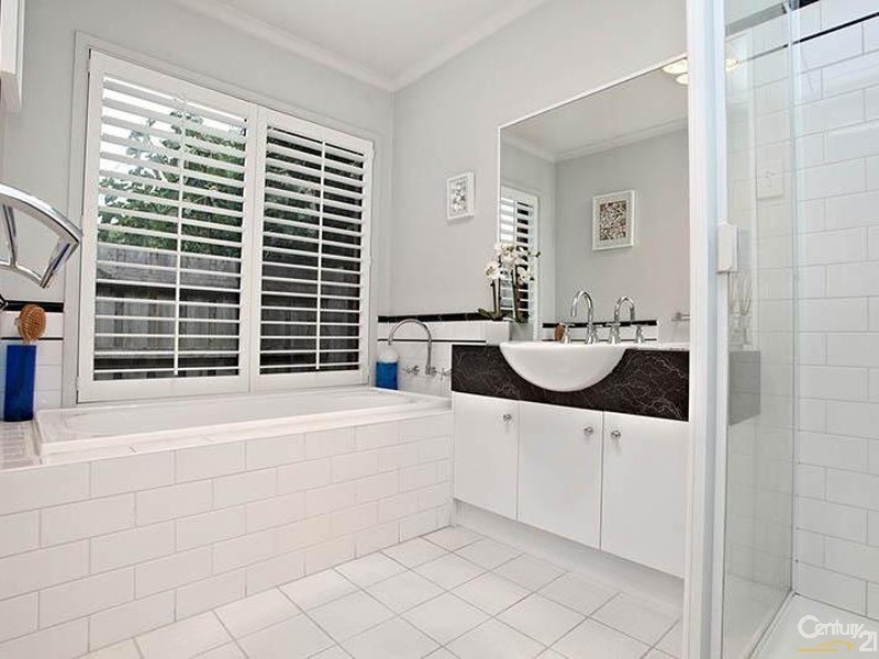 1 Solway Close, Patterson Lakes VIC 3197