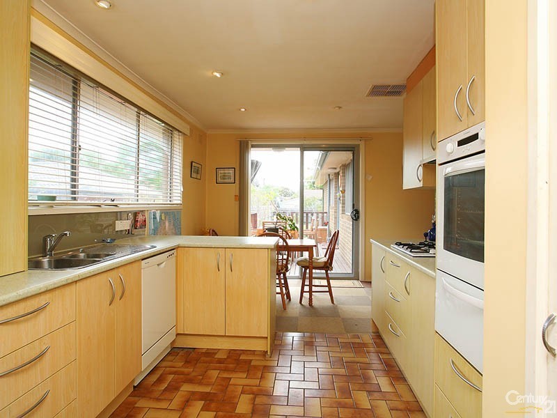 33 Second Avenue, Chelsea Heights VIC 3196