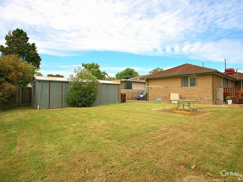 33 Second Avenue, Chelsea Heights VIC 3196