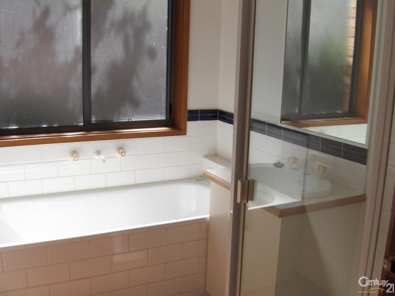 28 Waterdale Place, Aspendale Gardens VIC 3195