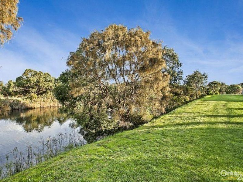 124 Palm Beach Dve, Patterson Lakes VIC 3197