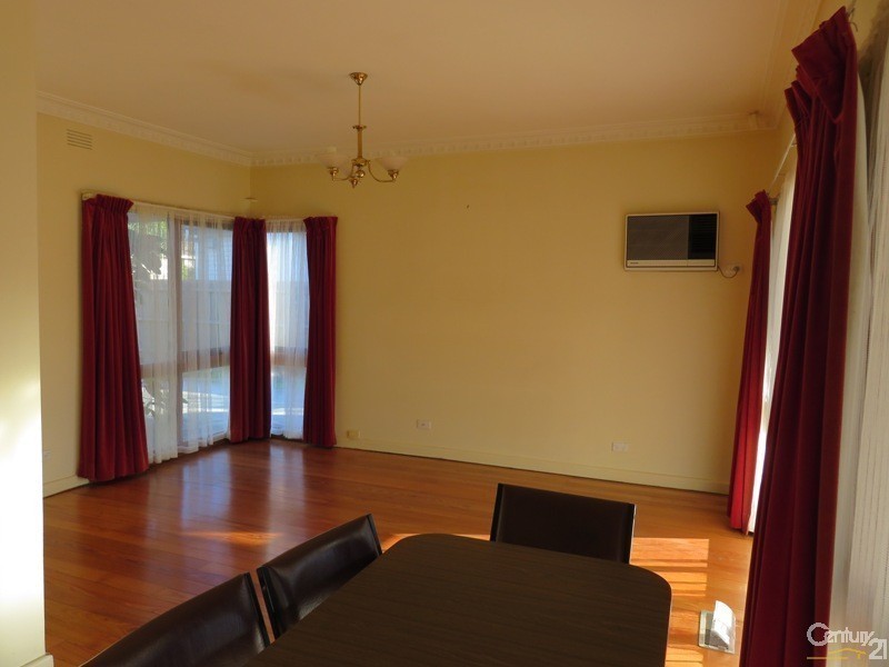 33 Mernda Avenue, Bonbeach VIC 3196