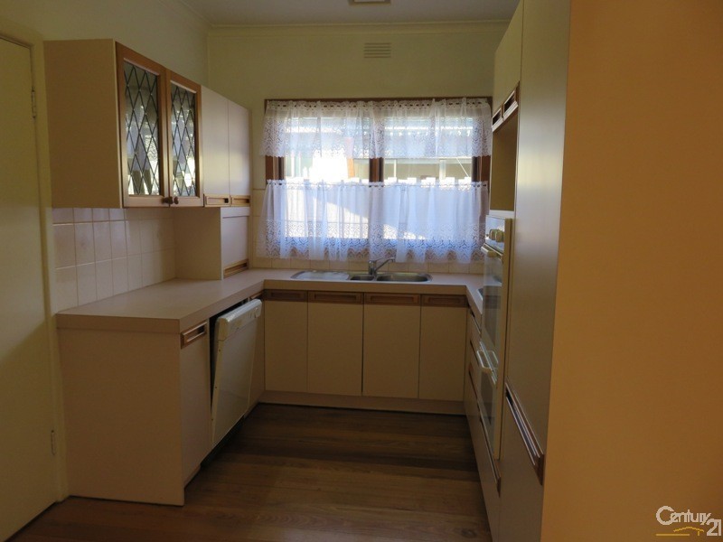 33 Mernda Avenue, Bonbeach VIC 3196