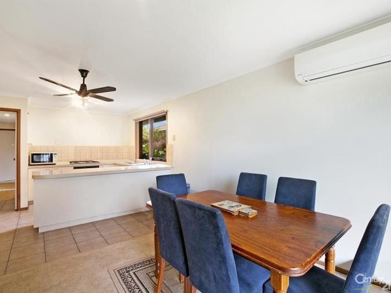 6 Kerrie Anne Crt, Skye VIC 3977