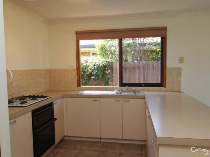 6 Kerrie Anne Crt, Skye VIC 3977