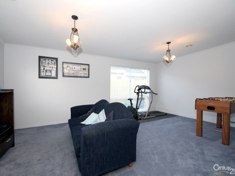 4 Stephanie Court, Patterson Lakes VIC 3197