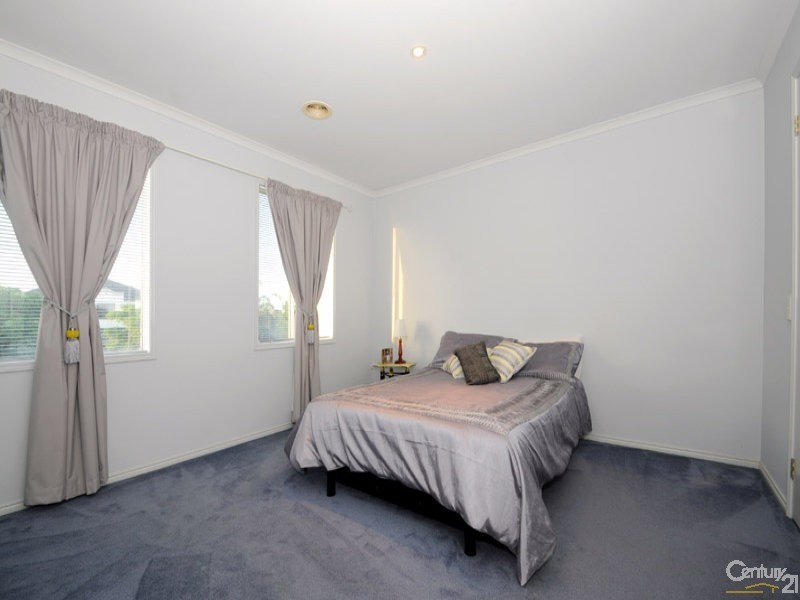 4 Stephanie Court, Patterson Lakes VIC 3197