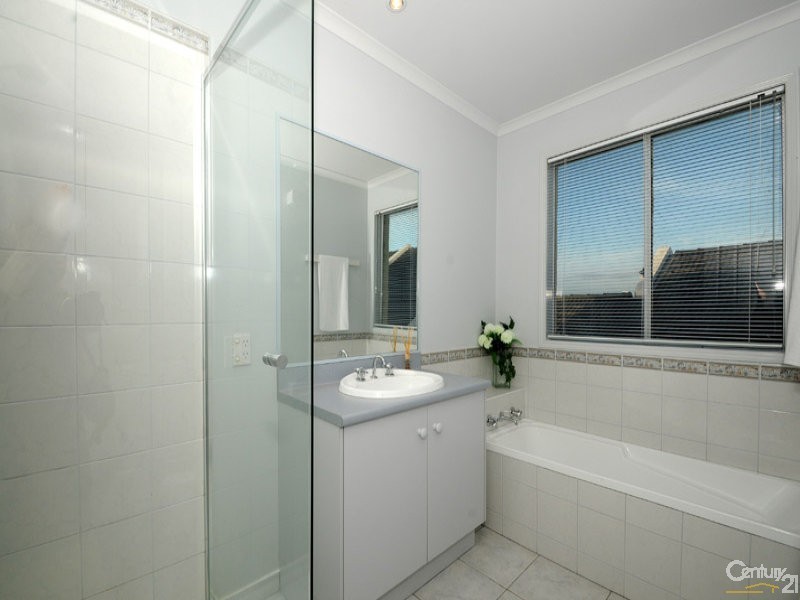 4 Stephanie Court, Patterson Lakes VIC 3197