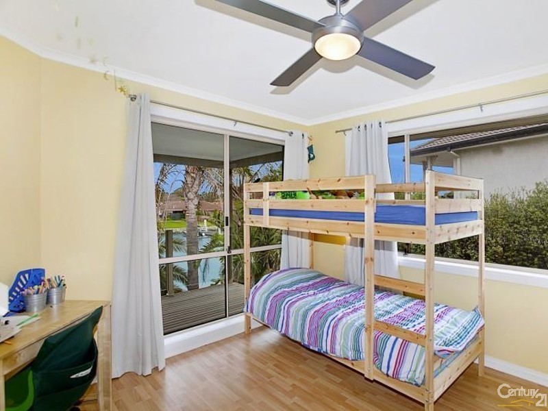 18 Long Island Point, Patterson Lakes VIC 3197