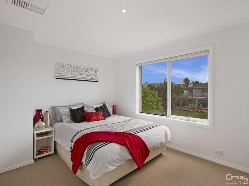 2 Rhode Island, Patterson Lakes VIC 3197