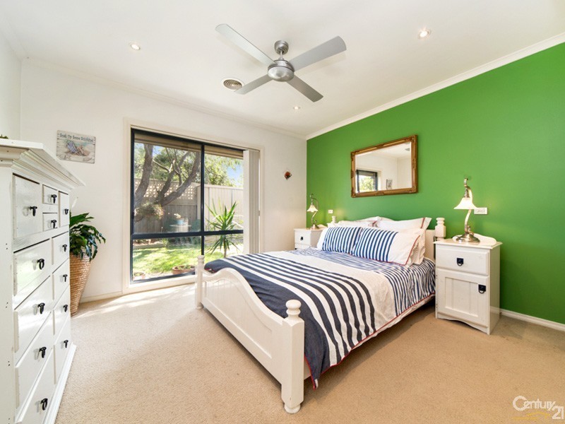 2/2 Stanley Street, Carrum VIC 3197