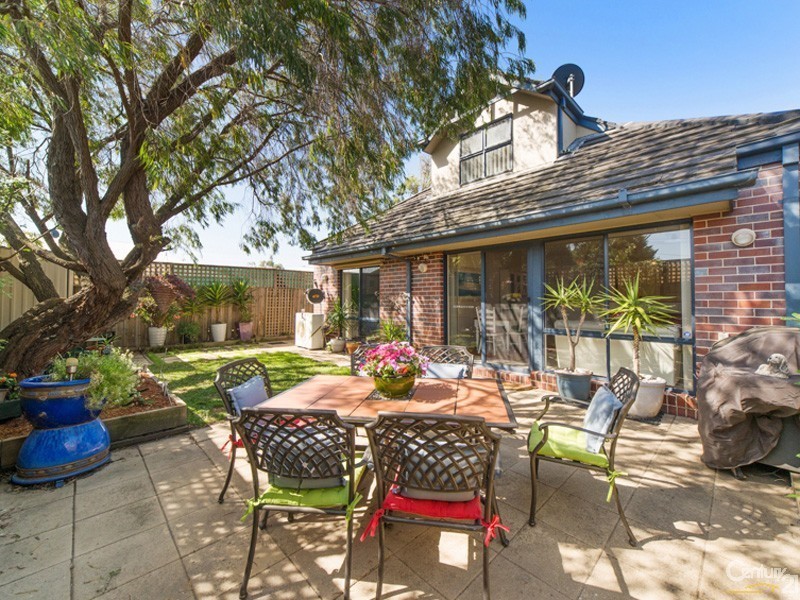 2/2 Stanley Street, Carrum VIC 3197