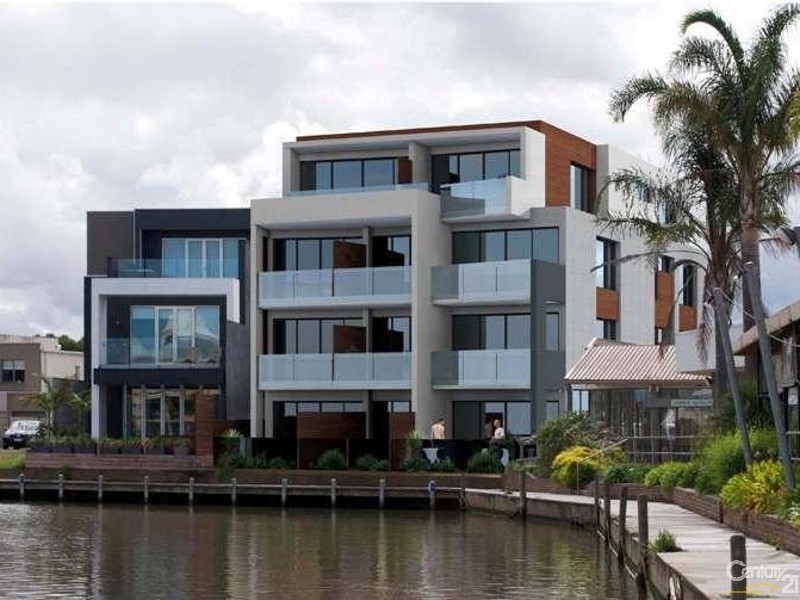 98 Gladesville Blvd, Patterson Lakes VIC 3197