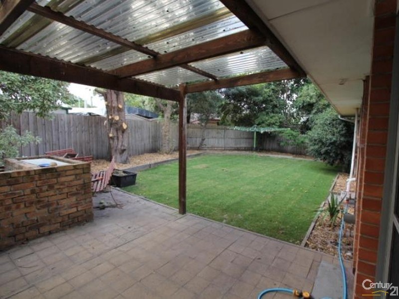 6 Mayfair Court, Frankston VIC 3199