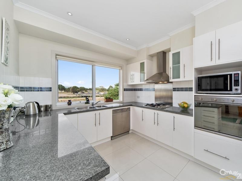 7 Ferrier Grove, Bonbeach VIC 3196