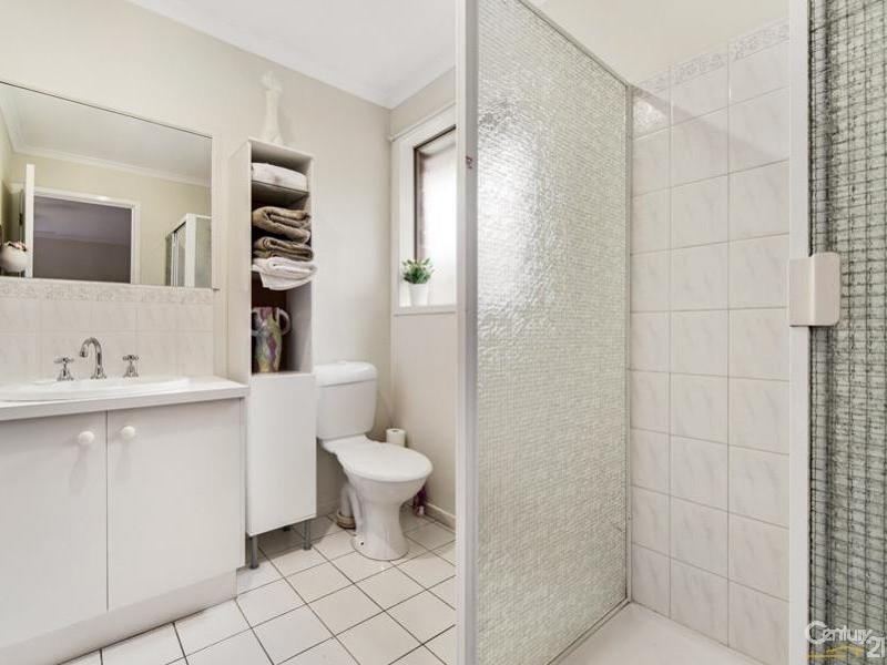 69 Rangeview Drv, Skye VIC 3977