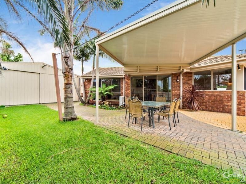 69 Rangeview Drv, Skye VIC 3977